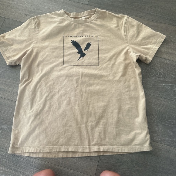 American Eagle Outfitters Beige Graphic Tee - Picture 1 of 3